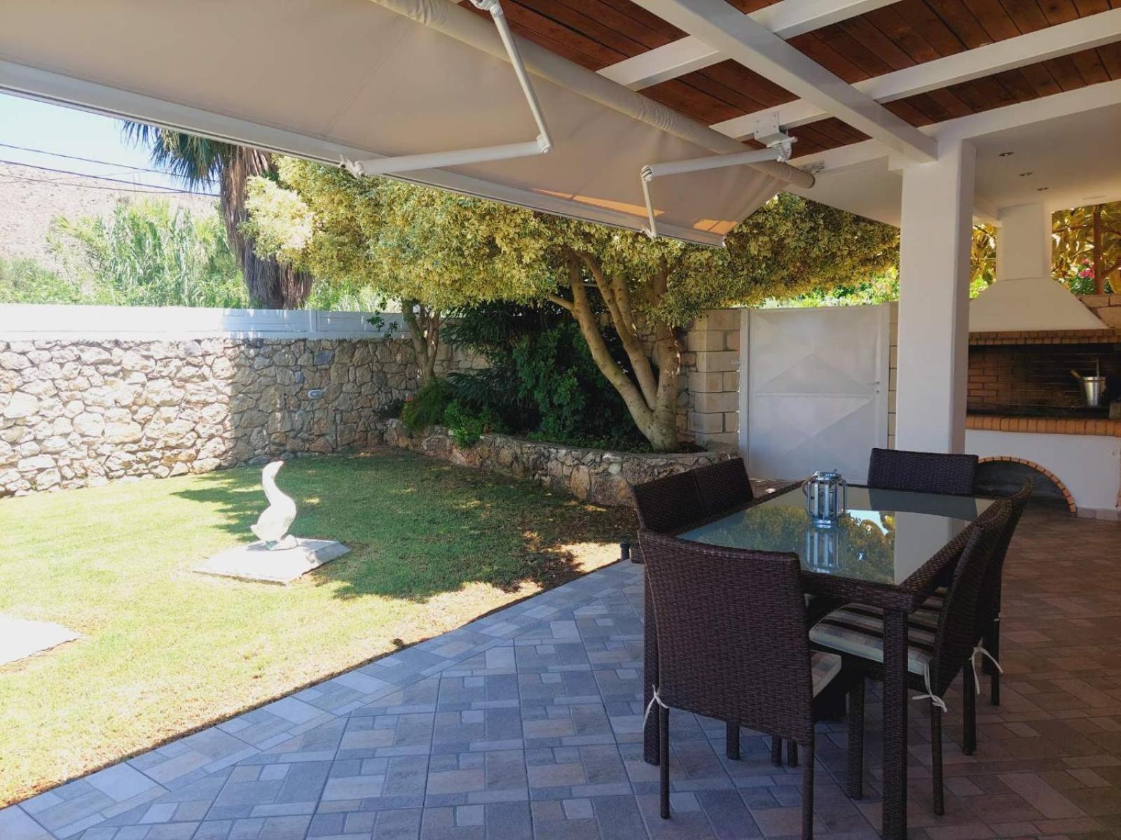 Villa Campos- Less Than 5-Min Walk To Kalivaki Beach เยโอริยิอูโปลิส ภายนอก รูปภาพ