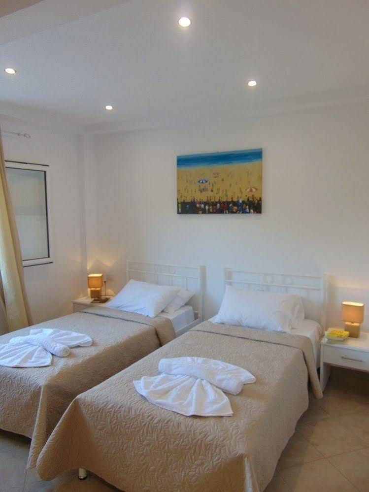 Villa Campos- Less Than 5-Min Walk To Kalivaki Beach เยโอริยิอูโปลิส ภายนอก รูปภาพ