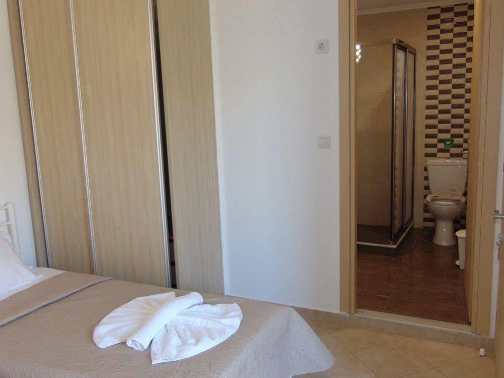 Villa Campos- Less Than 5-Min Walk To Kalivaki Beach เยโอริยิอูโปลิส ภายนอก รูปภาพ